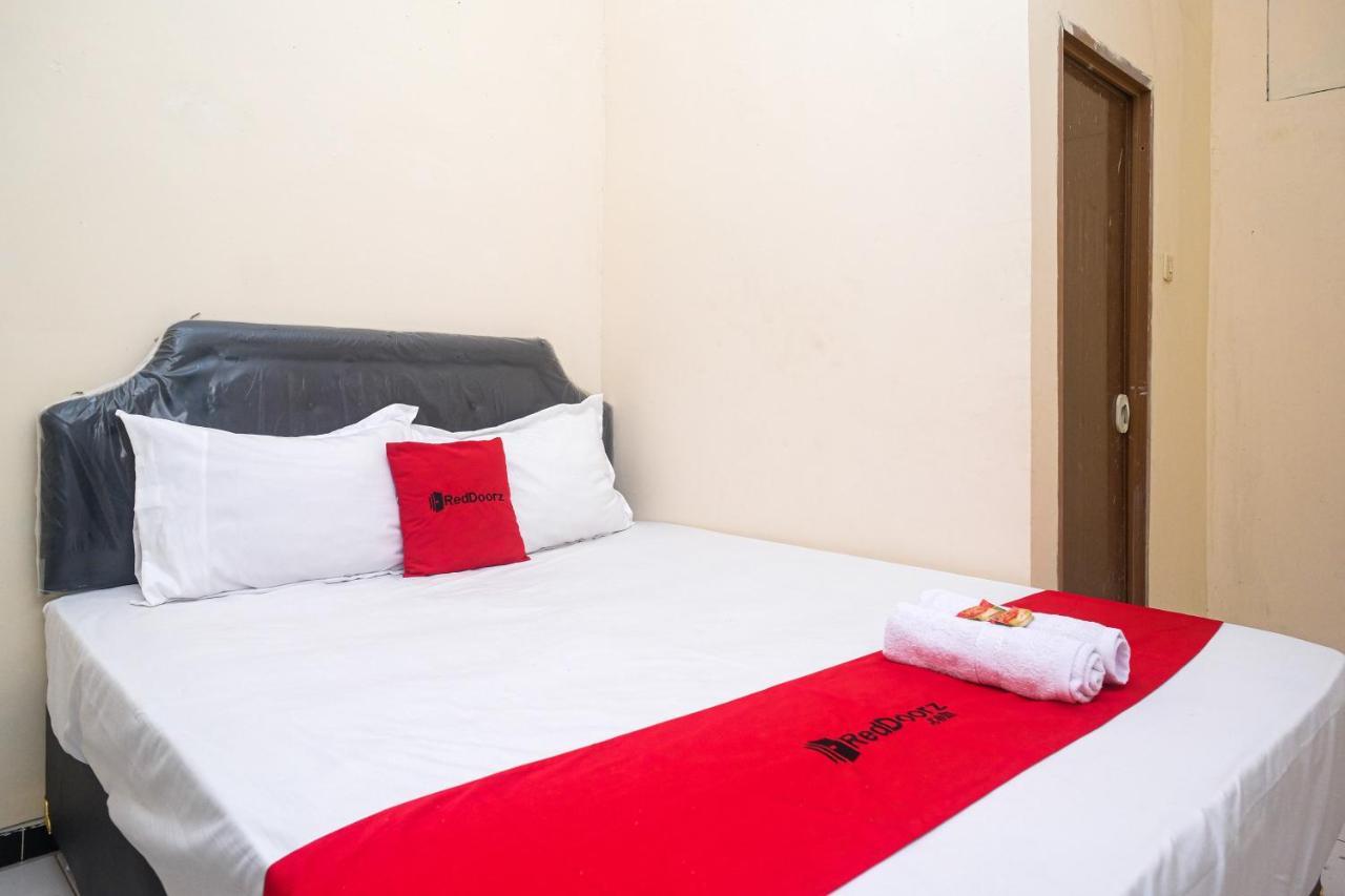 Reddoorz Near Plaza Ambarrukmo Yogyakarta Ξενοδοχείο Maguwo Εξωτερικό φωτογραφία