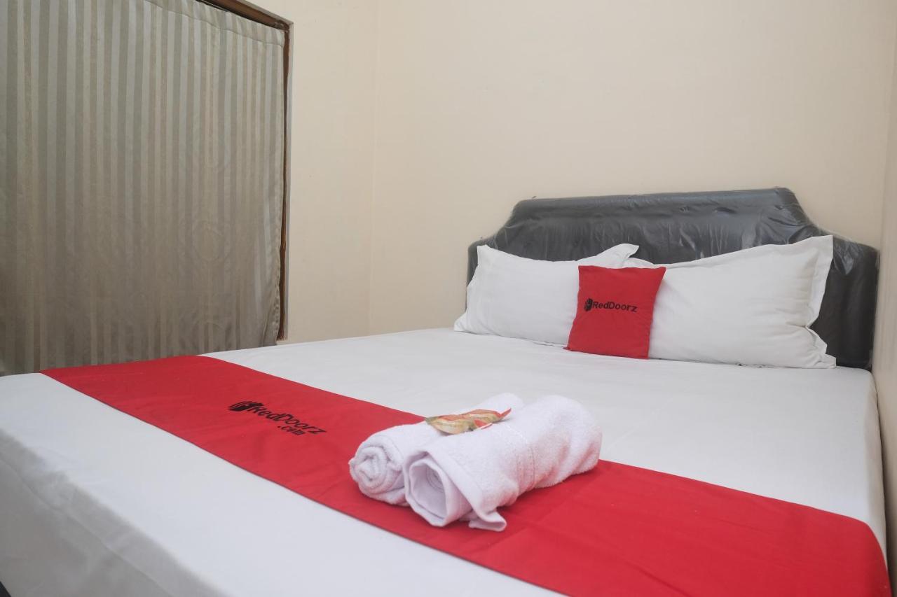 Reddoorz Near Plaza Ambarrukmo Yogyakarta Ξενοδοχείο Maguwo Εξωτερικό φωτογραφία