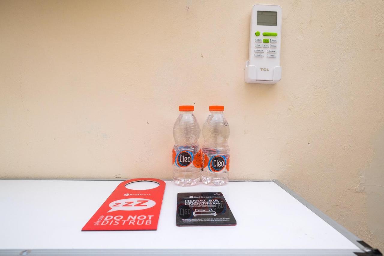 Reddoorz Near Plaza Ambarrukmo Yogyakarta Ξενοδοχείο Maguwo Εξωτερικό φωτογραφία